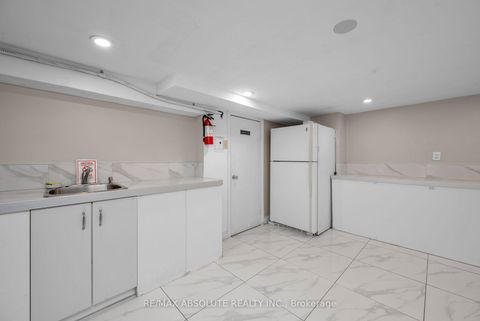 Photo 17 at 2476 Old Montreal Road, Cumberland Ridge, Orleans