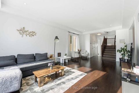 Photo 4 at 358 Meadowbreeze Drive, Emerald Meadows/Trailwest, Kanata