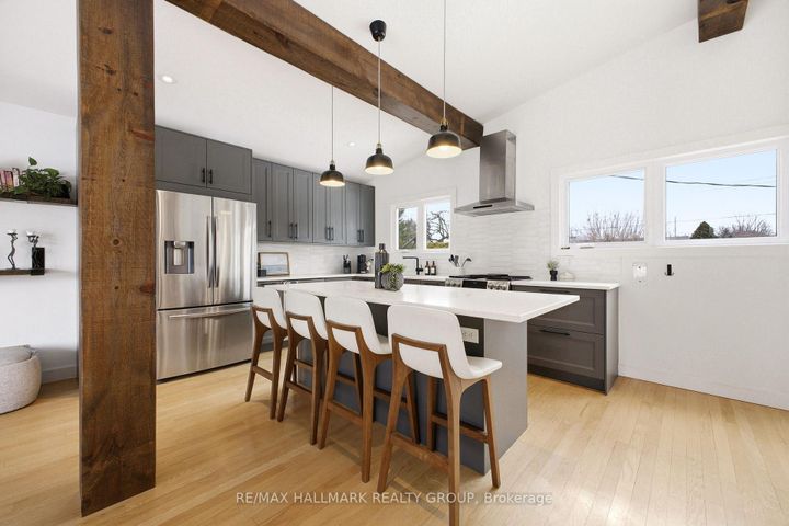 Photo 7 at 38 Harlowe Crescent, Nepean (Crystal Beach), Ottawa