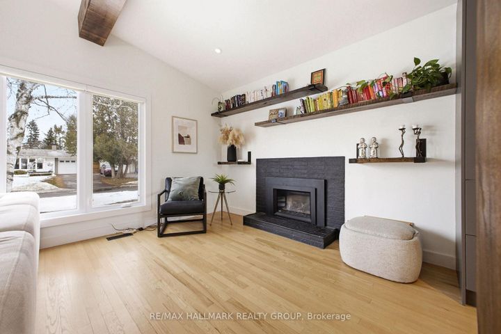 Photo 14 at 38 Harlowe Crescent, Nepean (Crystal Beach), Ottawa