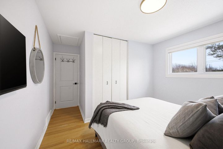 Photo 24 at 38 Harlowe Crescent, Nepean (Crystal Beach), Ottawa