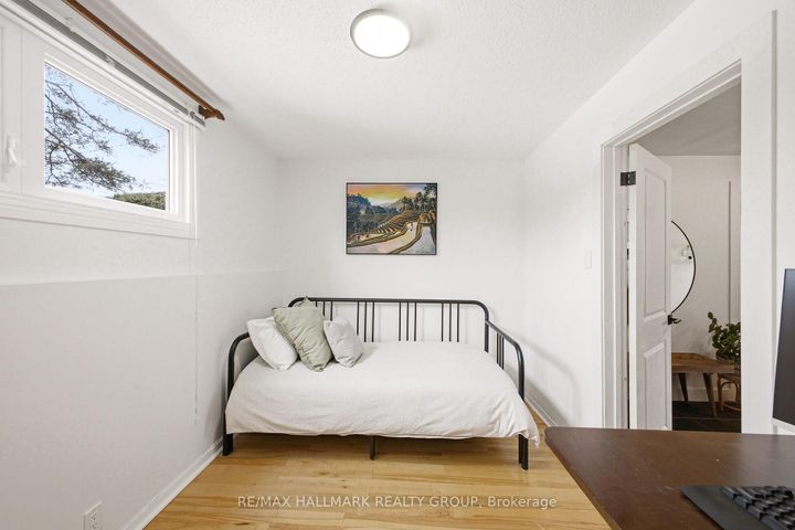 Photo 28 at 38 Harlowe Crescent, Nepean (Crystal Beach), Ottawa