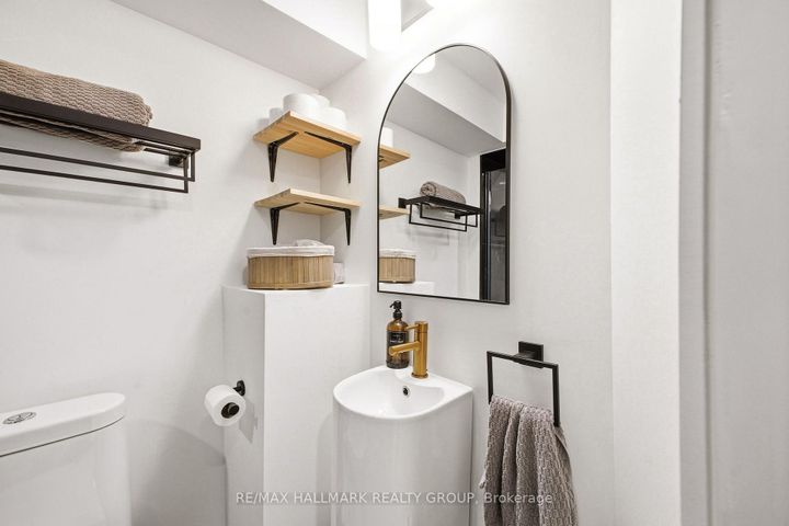 Photo 36 at 38 Harlowe Crescent, Nepean (Crystal Beach), Ottawa