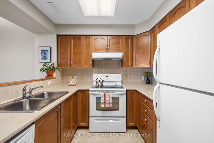 Photo 2 at 157 Keltie Private, Nepean (Longfields), Ottawa