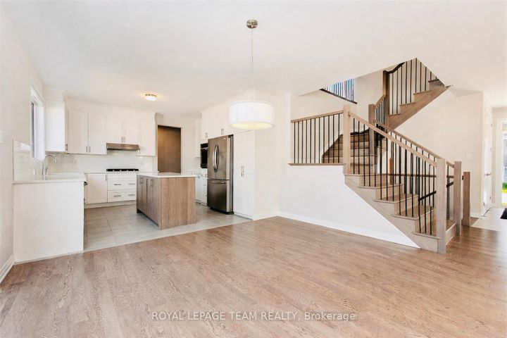 Photo 8 at 389 Appalachian Circle, Nepean (Half Moon Bay), Ottawa