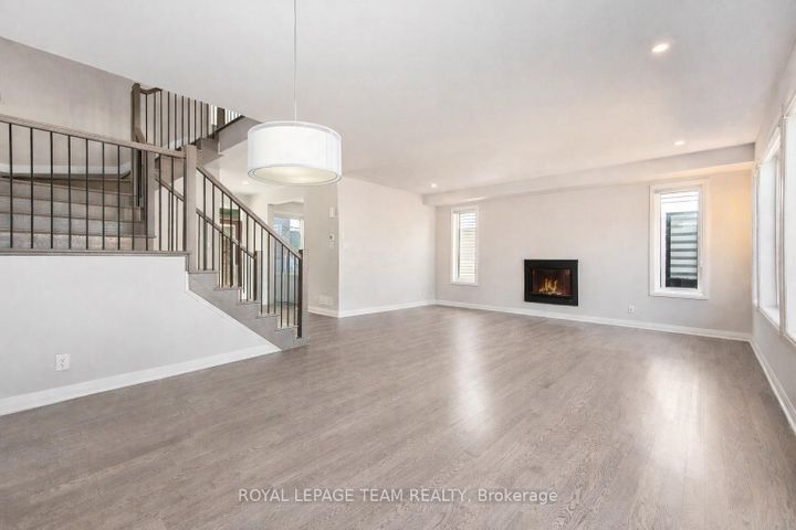 Photo 9 at 389 Appalachian Circle, Nepean (Half Moon Bay), Ottawa