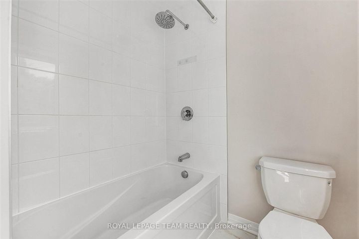 Photo 16 at 389 Appalachian Circle, Nepean (Half Moon Bay), Ottawa