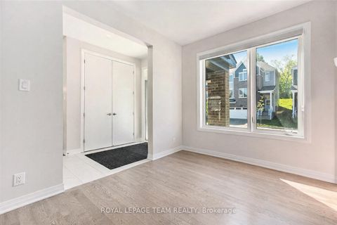 Photo 5 at 389 Appalachian Circle, Nepean (Half Moon Bay), Ottawa