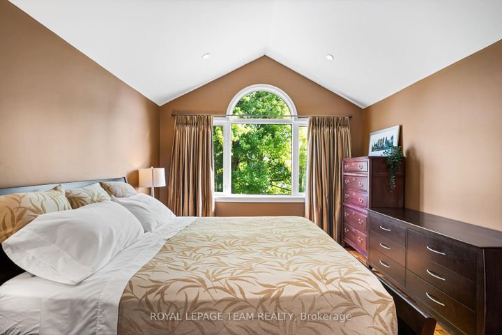 Photo 28 at 1601 Apeldoorn Avenue, Nepean (Carleton Heights), Ottawa