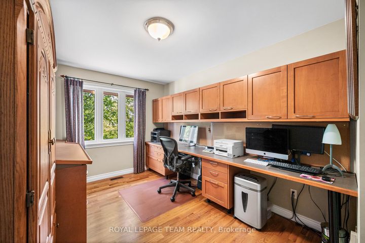 Photo 35 at 1601 Apeldoorn Avenue, Nepean (Carleton Heights), Ottawa