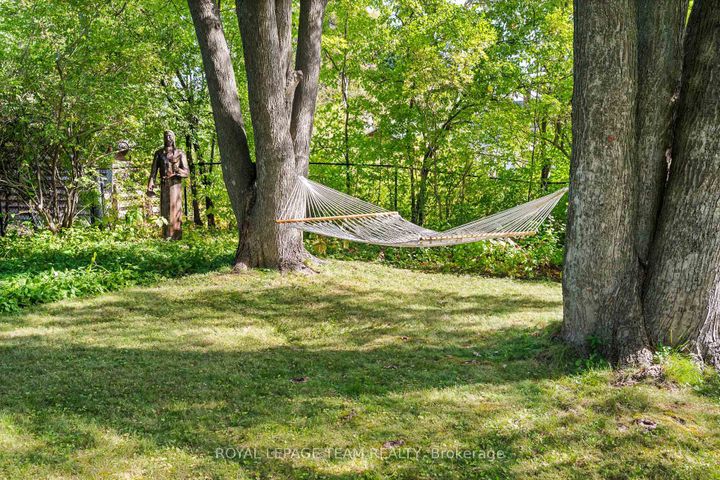 Photo 43 at 1601 Apeldoorn Avenue, Nepean (Carleton Heights), Ottawa