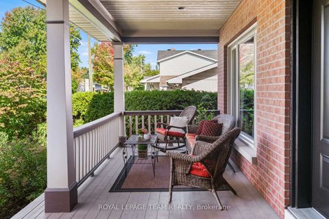 Photo 5 at 1601 Apeldoorn Avenue, Nepean (Carleton Heights), Ottawa