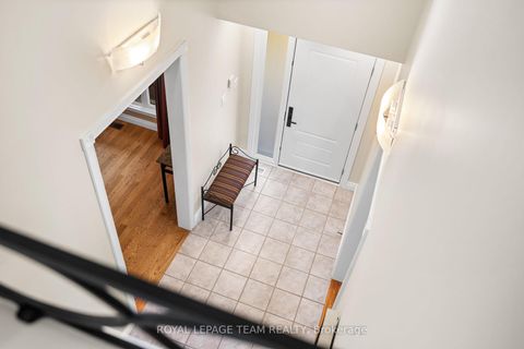 Photo 8 at 1601 Apeldoorn Avenue, Nepean (Carleton Heights), Ottawa
