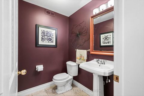 Photo 15 at 1601 Apeldoorn Avenue, Nepean (Carleton Heights), Ottawa