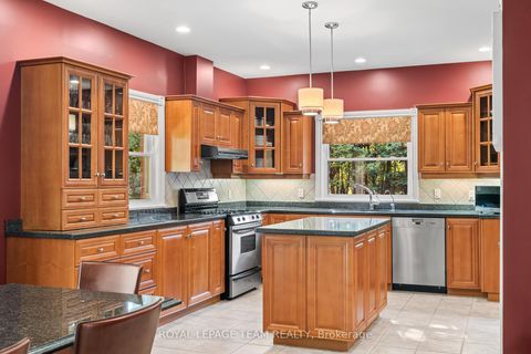 Photo 18 at 1601 Apeldoorn Avenue, Nepean (Carleton Heights), Ottawa