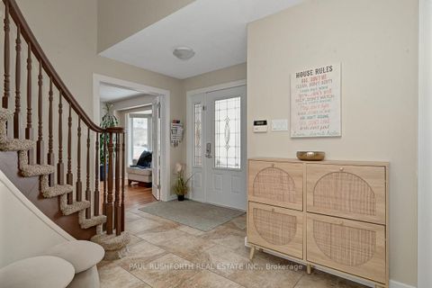 Photo 2 at 6192 Voyageur Drive, Convent Glen, Orleans