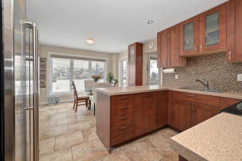 Photo 7 at 6192 Voyageur Drive, Convent Glen, Orleans