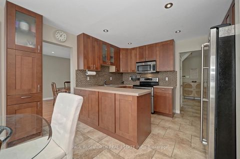 Photo 8 at 6192 Voyageur Drive, Convent Glen, Orleans