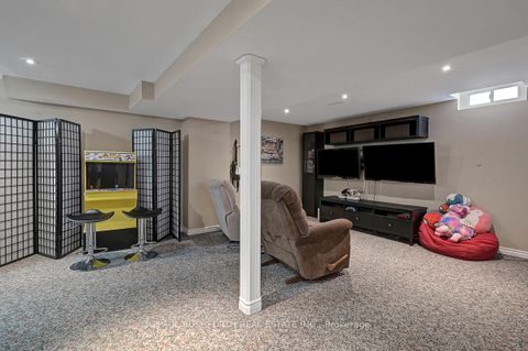 Photo 36 at 6192 Voyageur Drive, Convent Glen, Orleans