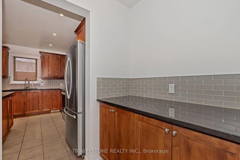 Photo 11 at 145 Arrowwood Drive, Stittsville (South), Stittsville