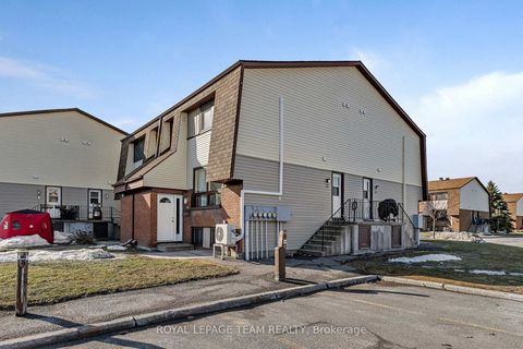 Photo 1 at 23A Woodvale Green, Nepean (Craig Henry/Woodvale), Ottawa