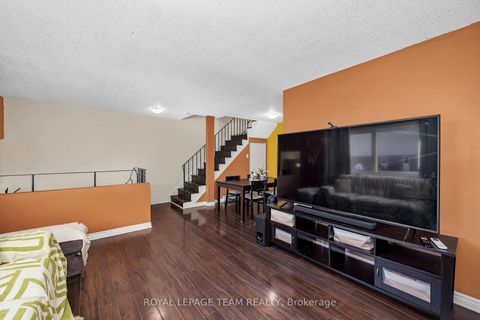 Photo 7 at 23A Woodvale Green, Nepean (Craig Henry/Woodvale), Ottawa