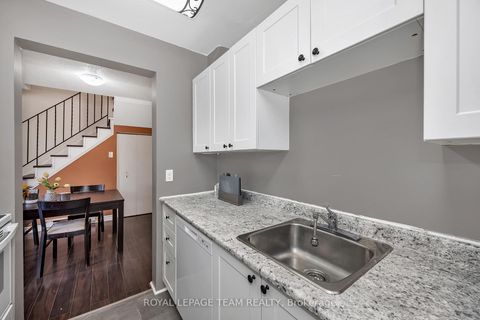 Photo 14 at 23A Woodvale Green, Nepean (Craig Henry/Woodvale), Ottawa