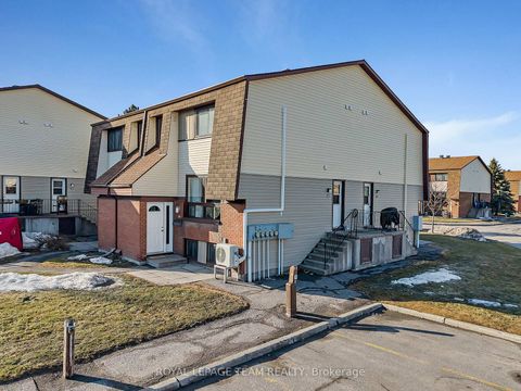 Photo 23 at 23A Woodvale Green, Nepean (Craig Henry/Woodvale), Ottawa