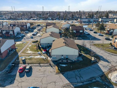 Photo 26 at 23A Woodvale Green, Nepean (Craig Henry/Woodvale), Ottawa