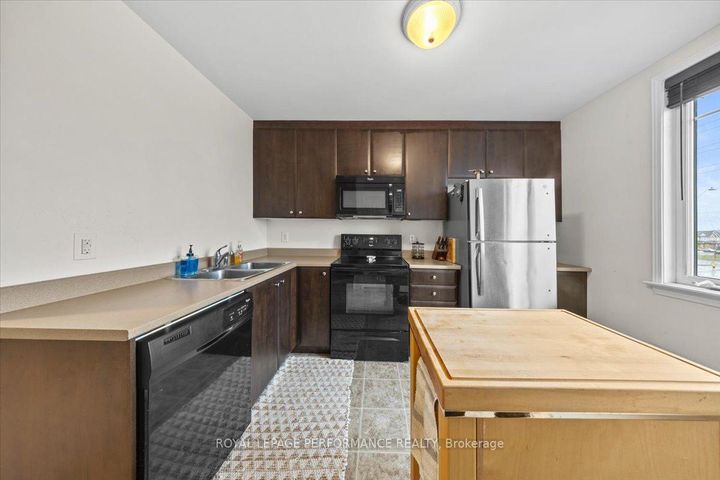 Photo 16 at 232 Shanly Private, Nepean (Stonebridge), Ottawa