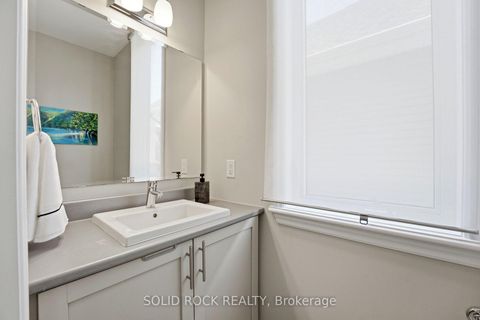 Photo 22 at 76 Palfrey Way, Emerald Meadows/Trailwest, Kanata