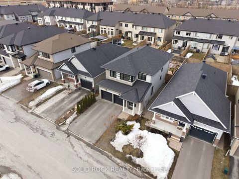 Photo 27 at 76 Palfrey Way, Emerald Meadows/Trailwest, Kanata