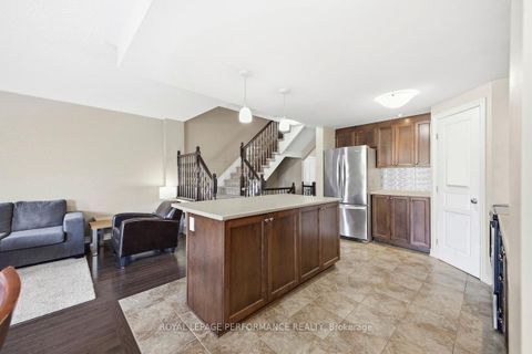 Photo 4 at 511 Voie Du Pin Rouge Way, Mer Bleue/Bradley Estates/Anderson Park, Orleans