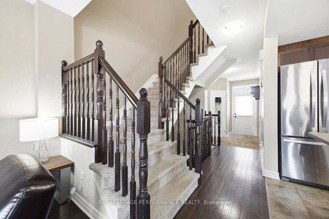 Photo 10 at 511 Voie Du Pin Rouge Way, Mer Bleue/Bradley Estates/Anderson Park, Orleans