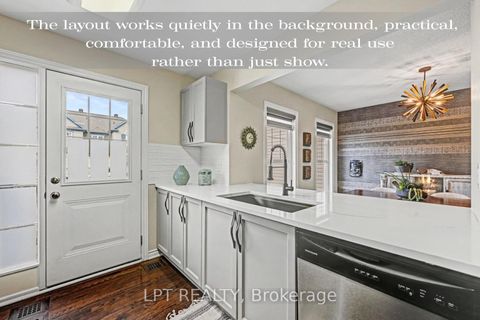 Photo 7 at 607 Meadowcreek Circle, Emerald Meadows/Trailwest, Kanata