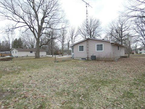 Photo 2 at 9 Sutton Drive, Edwardsburgh/Cardinal Twp, Edwardsburgh/Cardinal