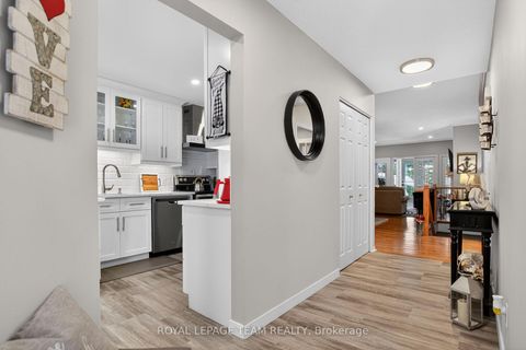 Photo 5 at 20 RIVER OAKS Court, Stittsville (Central), Stittsville