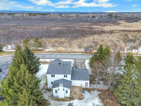 Photo 43 at 121 Porcupine Trail, Dunrobin Shores, Constance Bay