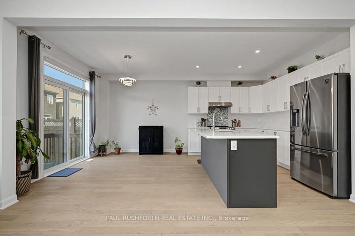 Photo 8 at 630 Hamsa Street, Nepean (Heritage Park), Ottawa