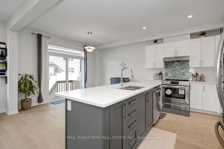 Photo 12 at 630 Hamsa Street, Nepean (Heritage Park), Ottawa