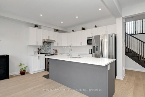 Photo 9 at 630 Hamsa Street, Nepean (Heritage Park), Ottawa