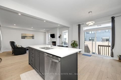 Photo 13 at 630 Hamsa Street, Nepean (Heritage Park), Ottawa