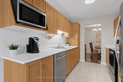 Photo 13 at 36 Cedarock Drive, Bridlewood, Kanata