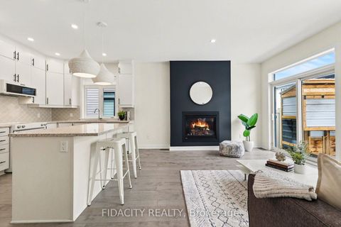 Photo 9 at 565 Bobolink Ridge, Stittsville (South), Stittsville