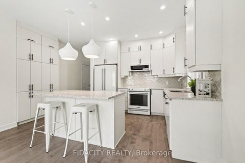 Photo 13 at 565 Bobolink Ridge, Stittsville (South), Stittsville