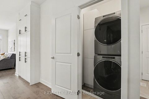 Photo 15 at 565 Bobolink Ridge, Stittsville (South), Stittsville