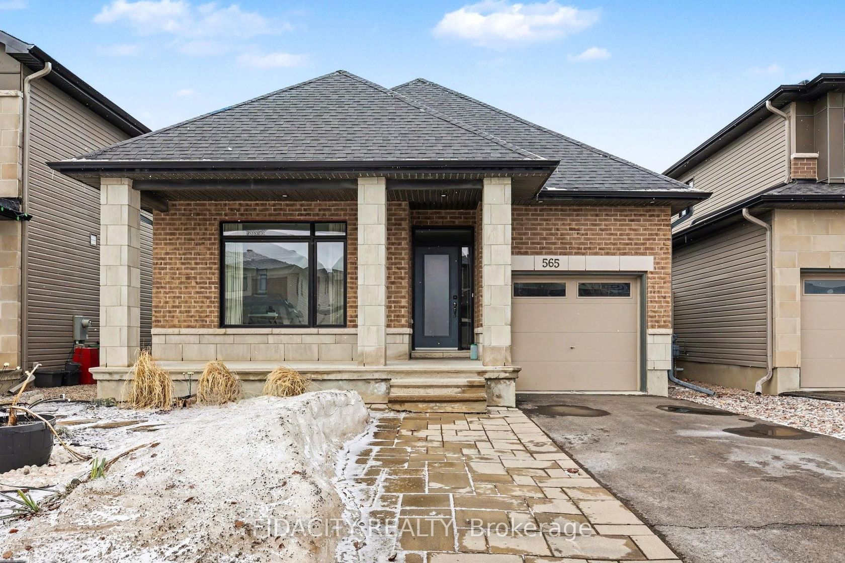 565 Bobolink Ridge, Stittsville (South), Stittsville 2