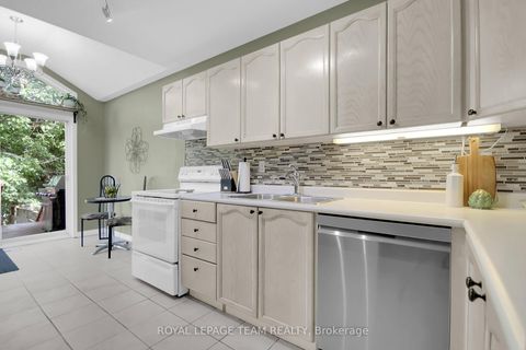 Photo 11 at 75 Inverary Drive, Morgan's Grant/South March, Kanata