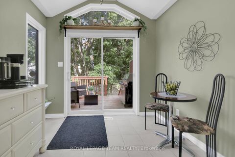 Photo 14 at 75 Inverary Drive, Morgan's Grant/South March, Kanata