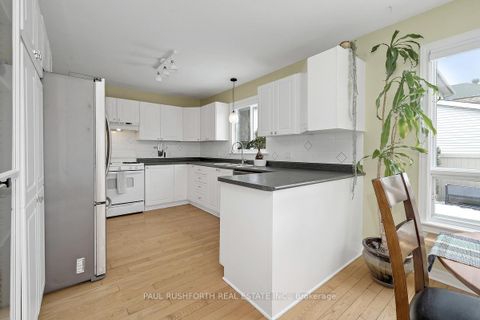 Photo 7 at 6419 Bernice Court, Convent Glen North, Orleans